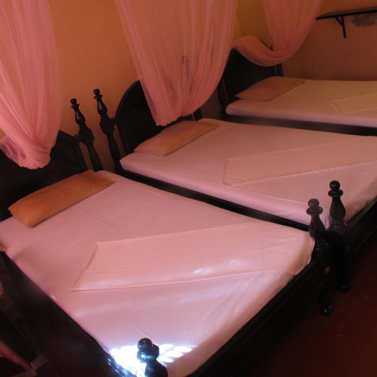 Shahira Hotel Nilaveli Szoba fotó